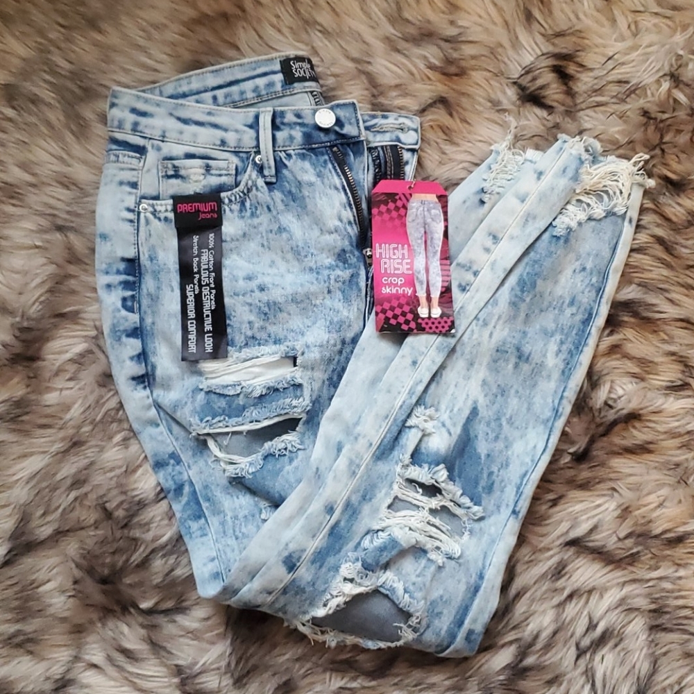 Ripped crop skinny high rise jeans